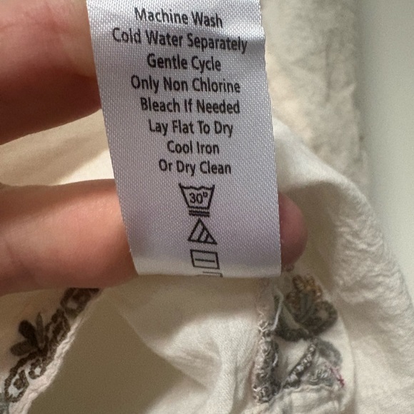 Elegant Embroidered Button Down Shirt - Cream - Picture 11 of 13